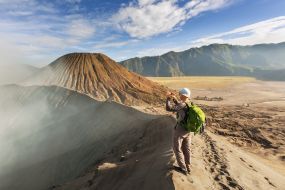 Indonezija-Bromo, hoja po robu vulkanskih kraterjev