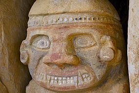 Kolumbija – San Avgustin – kip