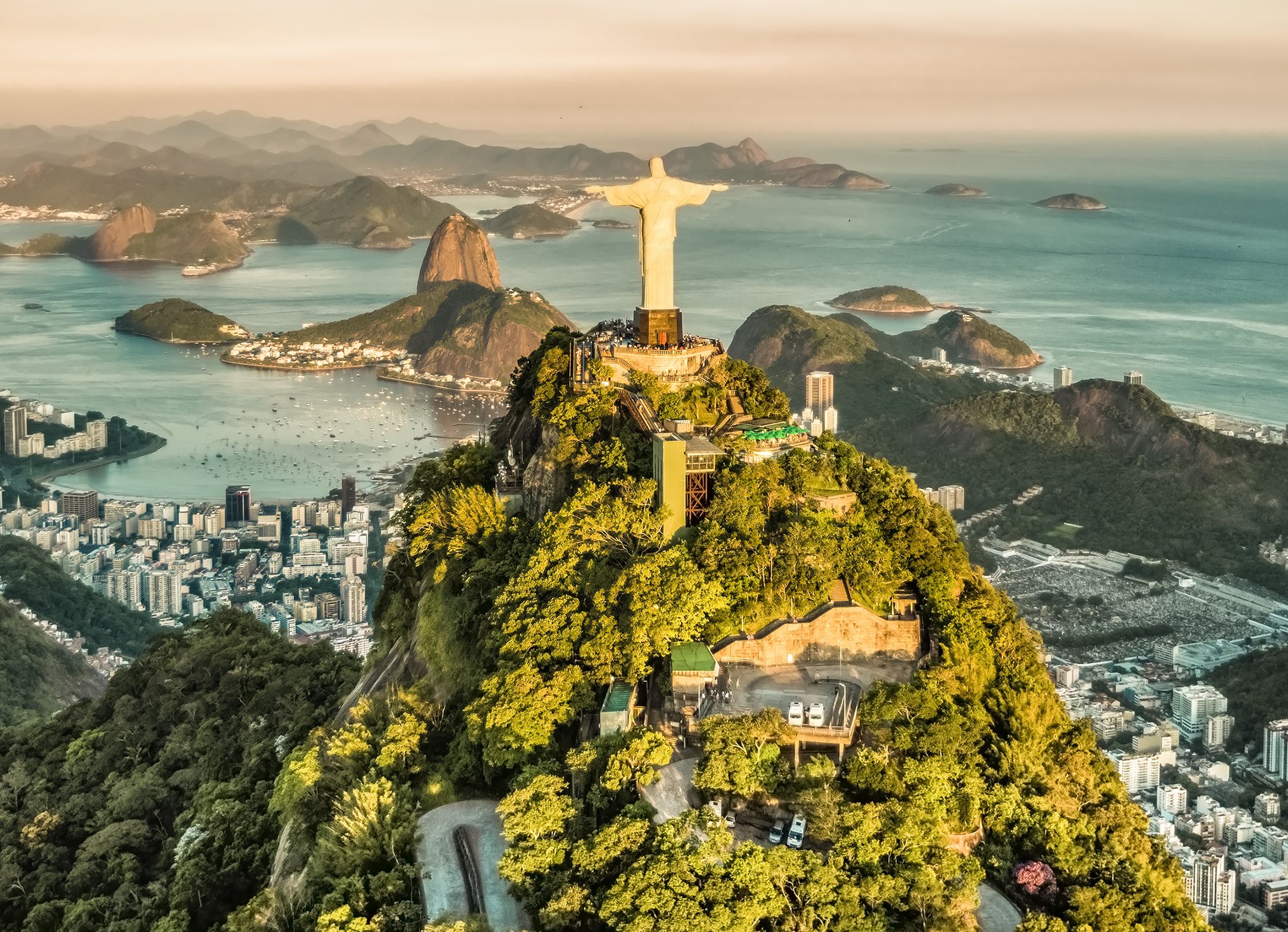 Jezus bdi nad mestom Rio de Janeiro