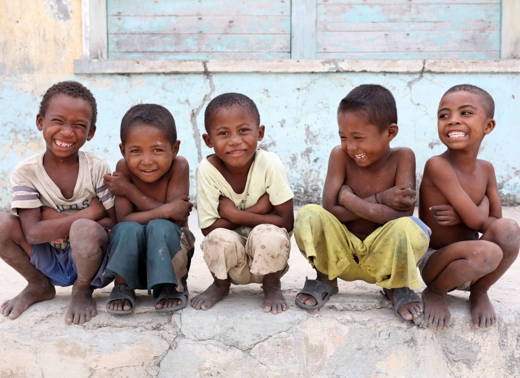 Zakaj torej potujemo? Zakaj torej potujemo?