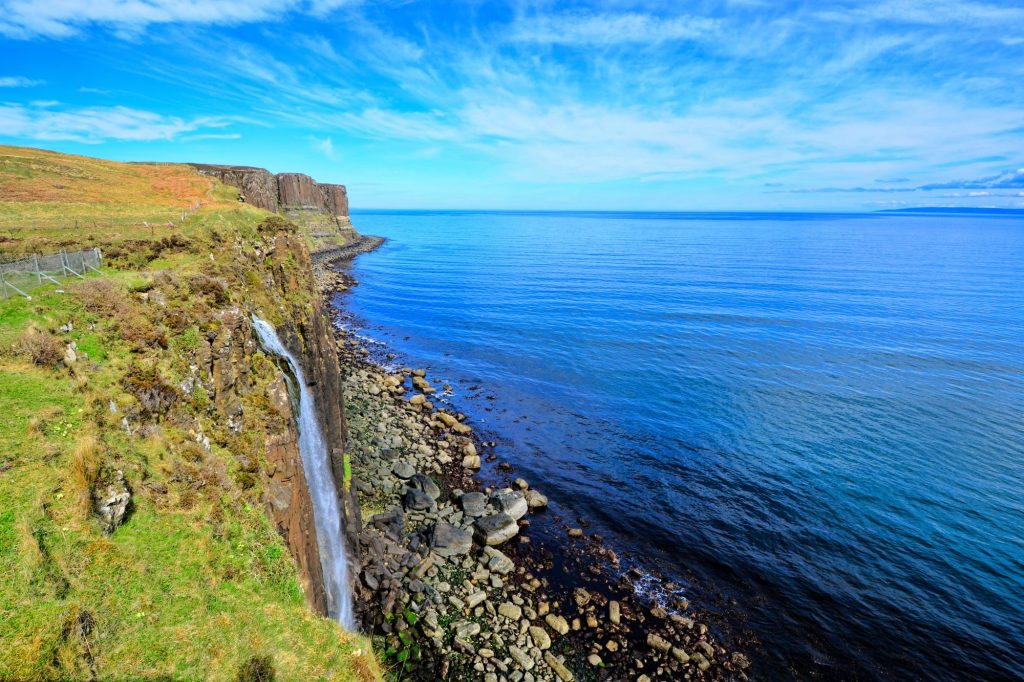 Škotska-Isle of Skye-Kilt Rock