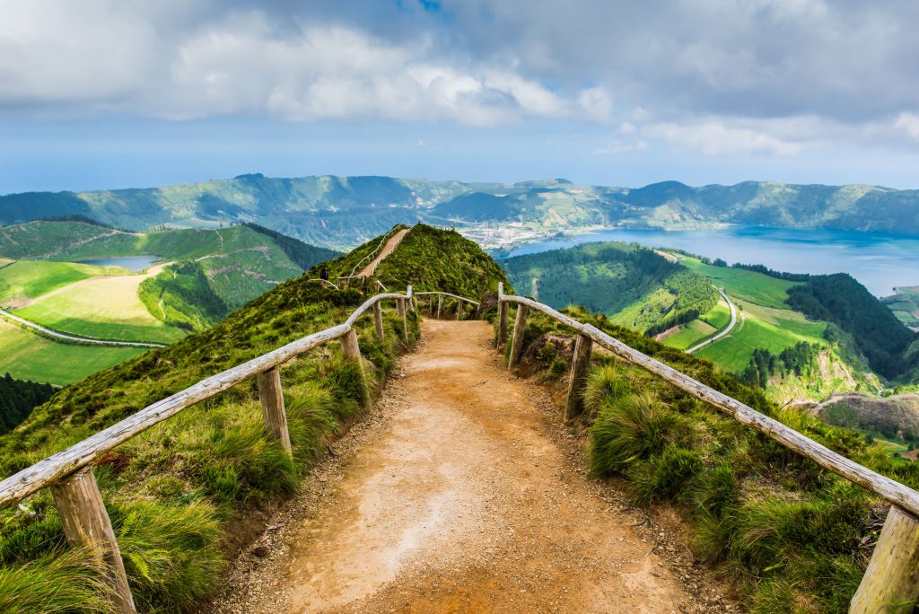 Portugalska Azori pogled na jezera Sete Cidades 1024x684 - Trije portugalski biseri