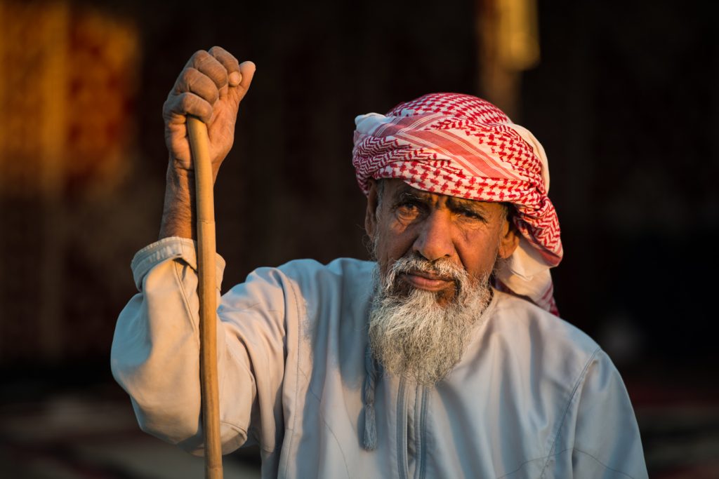 Oman-starejši-gospod