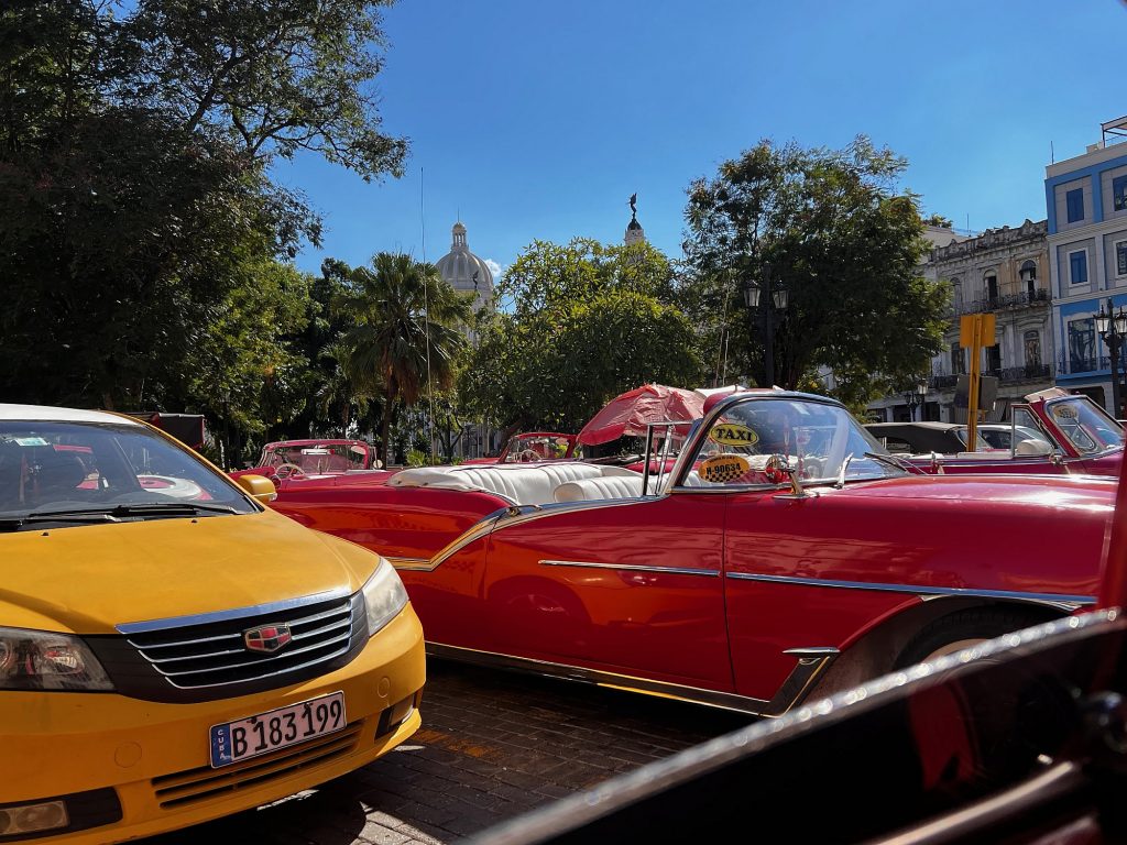 Staro vs Novo 2, Havana, Kuba (Foto Alja Mravljak)