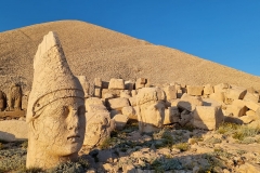 Apolon, skrbnik Agencije Oskar. Nemrut. Vzhodna Turčija.