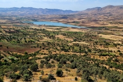 Vzhodna Turčija. Med Midyatom in Hasankeyfom, brezčasna pokrajina in mi visoko nad njo ji vdihujemo smisel. Ej popotnik, ozri se še k meni ... slišim govoriti pokrajini na drugi strani. 😉