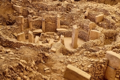 Vzhodna Turčija. Popkasti hrib. Najstarejši tempelj na svetu, ki spodbija pravljico o zgodovini, kot so nas učili (in eni to še vedno počnejo😉).