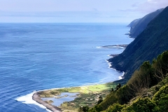 Azori-Faja-z-laguno-Sao-Jorge