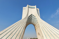 Čarobni-Iran-Teheran-spomenik svobodi