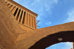 Čarobni-Iran-Yazd-lovilec vetra šepeta zgodbo