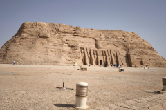 Križarjenje po Nilu - Abu Simbel – veličasten tempelj Ramzesa II. vklesan v skalo ob Nubijskem jezeru.