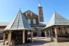 Jugovzhodna Turčija-Diyarbakir-veličastna mošeja