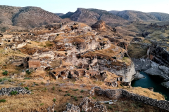 Jugovzhodna Turčija-Hasankeyf-podzemno mesto ob Tigrisu