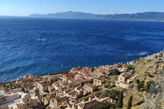 Pogled na Spodnje mesto iz Zgornjega v Monemvasiji