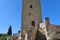 Stolp v Starem Kardamyliju, značilna arhitektura klanov v pokrajini Mani