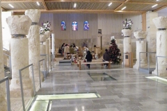 10 - Notranjost cerkve na gori Nebo