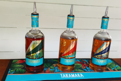 Rum Takamaka vsebuje različne začimbe