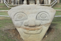 04.-San-Avgustin-kraj-kjer-se-v-zraku-vije-nerazvozlana-mistika-J.-ameriskega-kontineta.