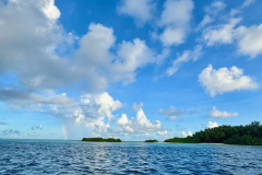 Maldivi - na odprtem morju, skupaj, kjer vsak trenutek diši po svobodi.