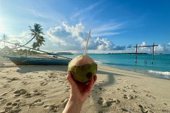 Maldivi - sanjski oddih – plaža, sonce in kokos!