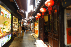 Zhujiajiao - slikovite uličice okrašene z lampijnončki