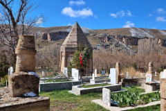 Turčija-odmaknjeno pokopališče šeststoletnikov