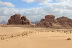 Wadi Rum - strukture iz peščenjaka