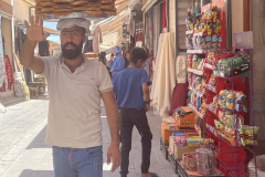 Skrivnost je v ravnotežju - prodajalec simija, Mardin