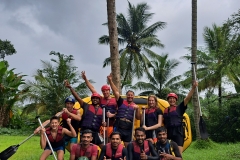 7. Rafting na reki Kelani. Noro!