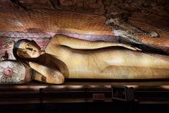 Ležeči Buda-Jamski-tempelj v Dambulli.