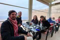 Kavica in čaj-po napornem barantanju