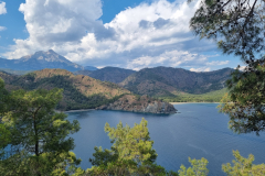 Turška plaža v ozadju pa gora Olimp