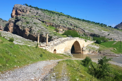 Vzhodna Turčija-Cendere-Le kaj so v gornjem porečju Evfrata delali Rimljani