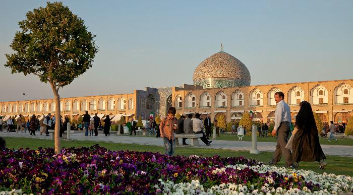 Iran-Shiraz_157163435