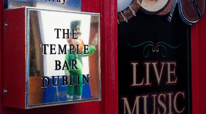 Legendarni temple bar v Dublinu. 
