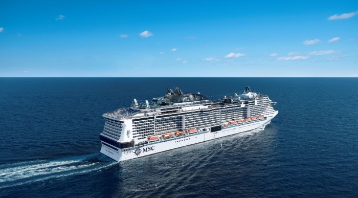 MSC Meraviglia pluje po morju