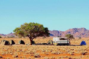 Namibija-kampiranje nekje na poti