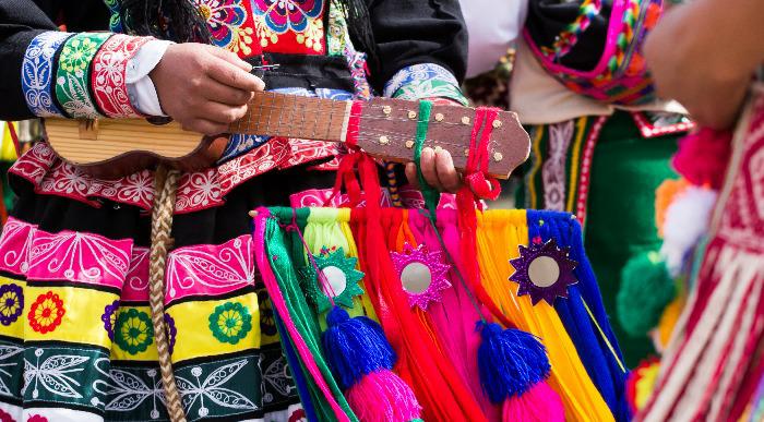 Peru-Cusco-parada_145366318