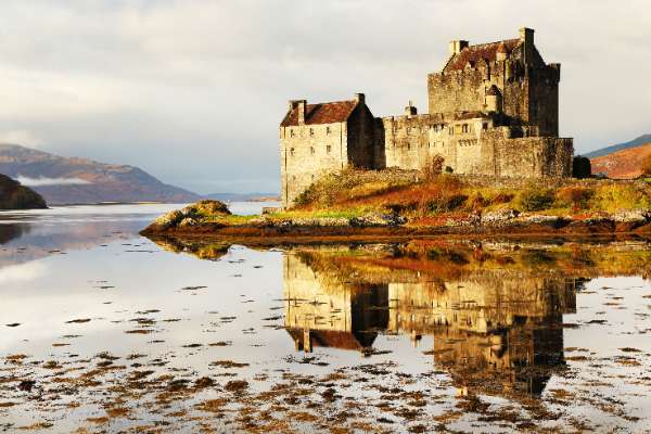 Skotska-Eilean Donan_163528085