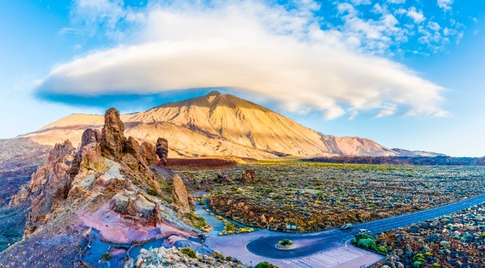 Tenerife - Roques de Garcia stone and Teide mountain volcano in the Teide National Park