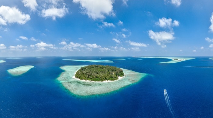 tropical islands in the Kaafu Atoll