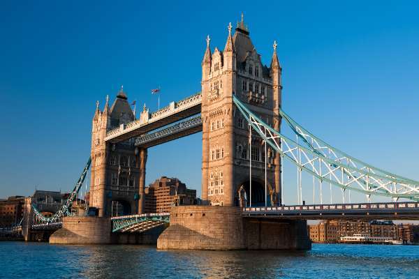 Velika Britanija - Anglija - London - Tower bridge z Temze