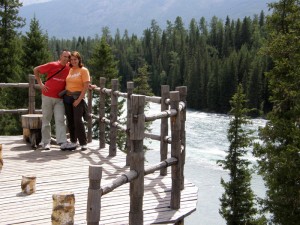 v ozadju jezero Kanas