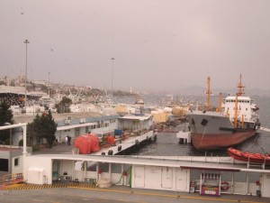 Vse se je začelo normalno, kot galebi nad carigrajskim ribiškim pristaniščem.