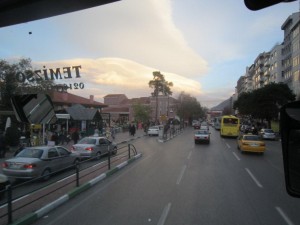 Poglejte v oblake, bogovi nam sporočajo - imamo vas radi.