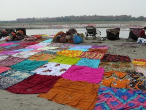 Agra, pranje perila ob reki