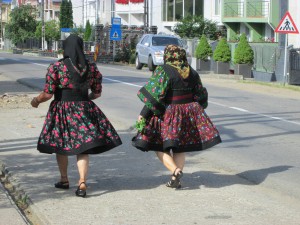 Romunki v tradicionalni narodni noši