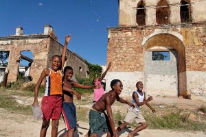 Kuba otroci 300x200 - Vtisi potnikov iz oktobrskih potovanj