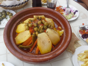 Tajine z zelenjavo in piščancem