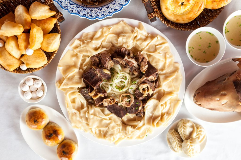 Beshbarmak - tradicionalna jed Kazahstana in Kirgizije